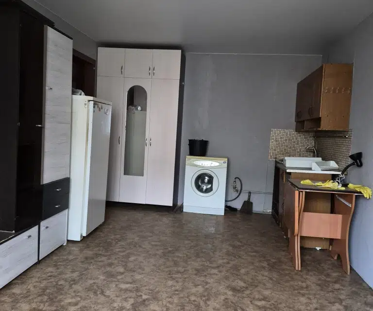 Продаётся комната в 8-комн. квартире, 18.1 м²