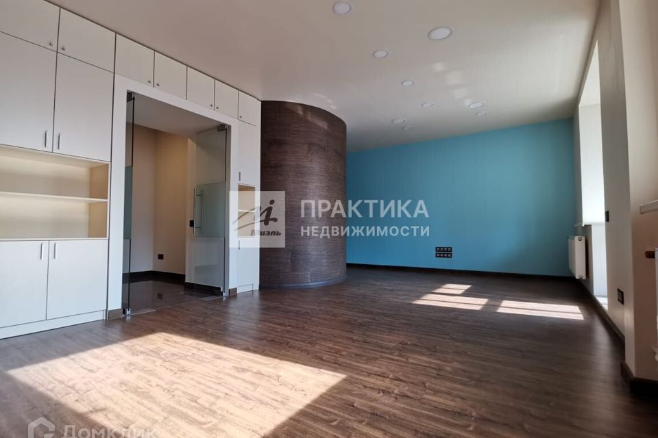 Продаётся 2-комнатная квартира, 61.8 м²