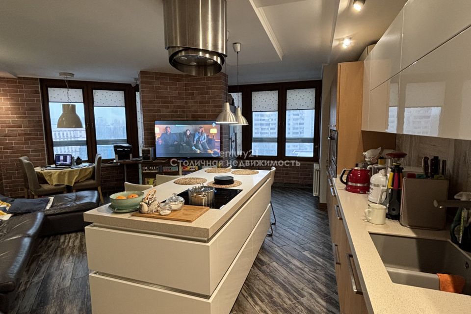 Продаётся 3-комнатная квартира, 103 м²