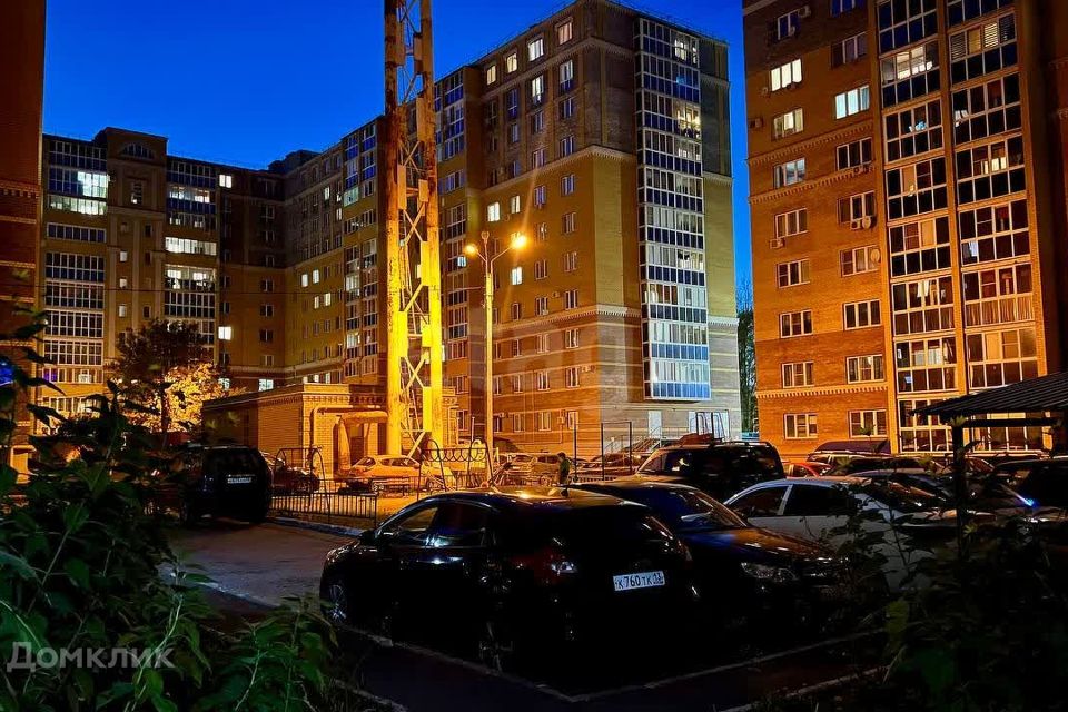 Сдаётся 2-комнатная квартира, 60 м²
