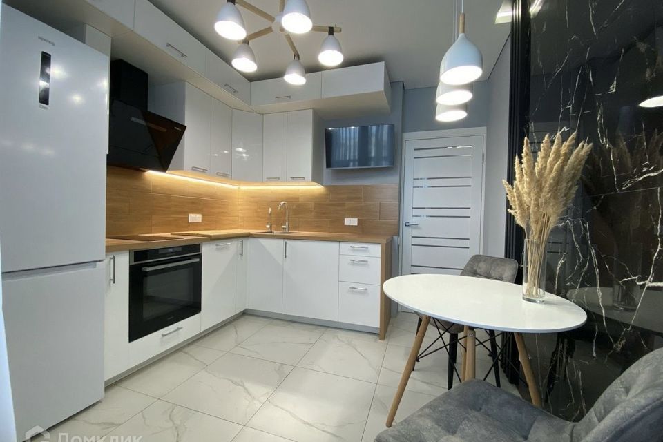 Продаётся 1-комнатная квартира, 41.7 м²