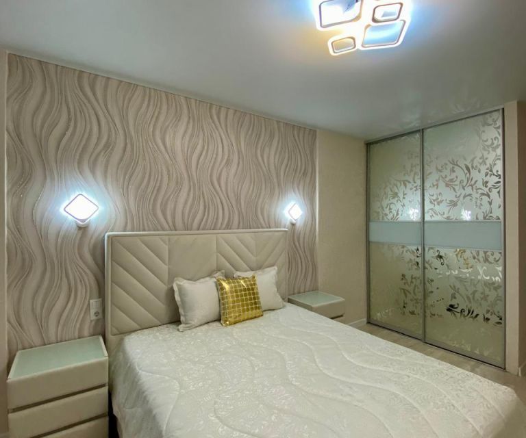 Сдаётся 2-комнатная квартира, 80 м²