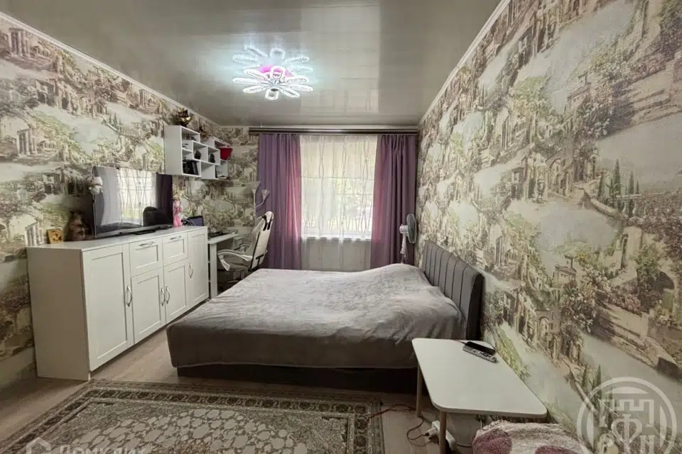Продаётся 3-комнатная квартира, 51.9 м²