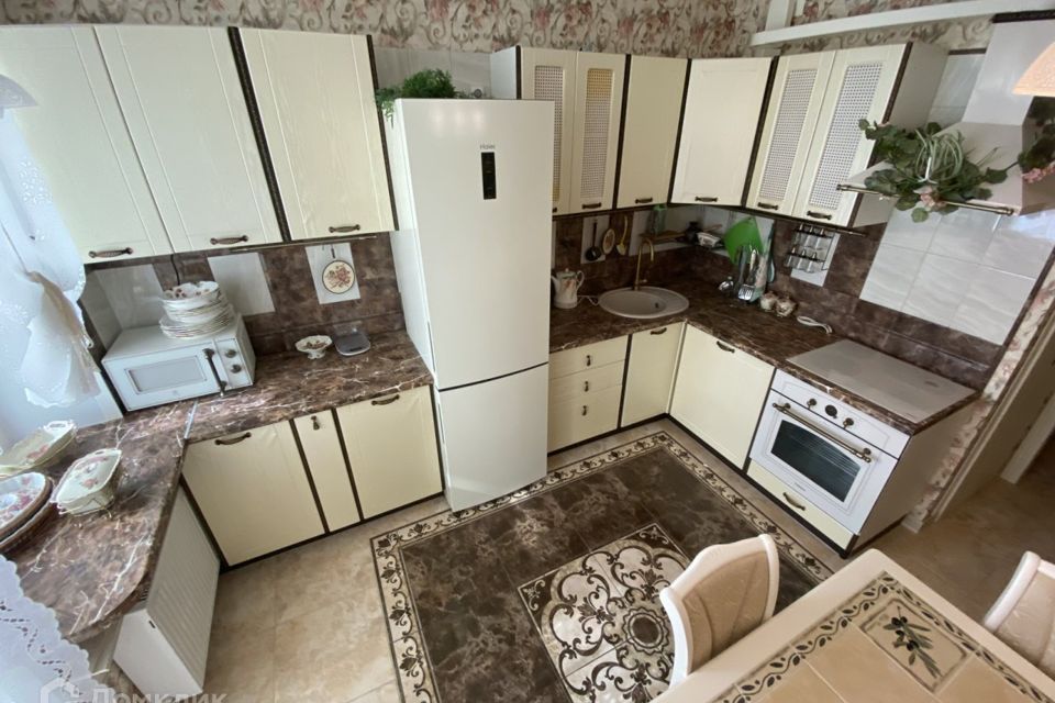 Продаётся 1-комнатная квартира, 40.6 м²