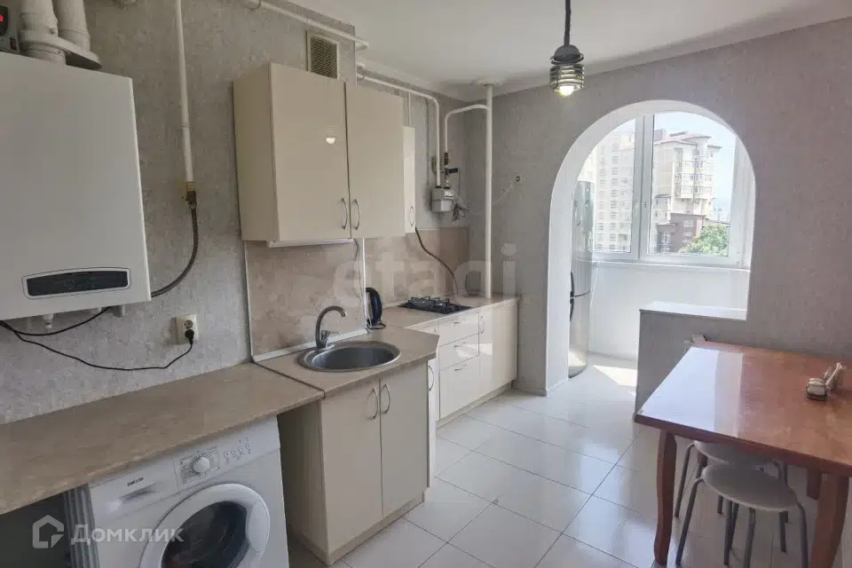 Продаётся 1-комнатная квартира, 35.7 м²
