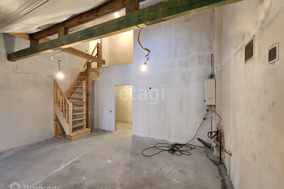Продаётся 3-комнатная квартира, 57.9 м²
