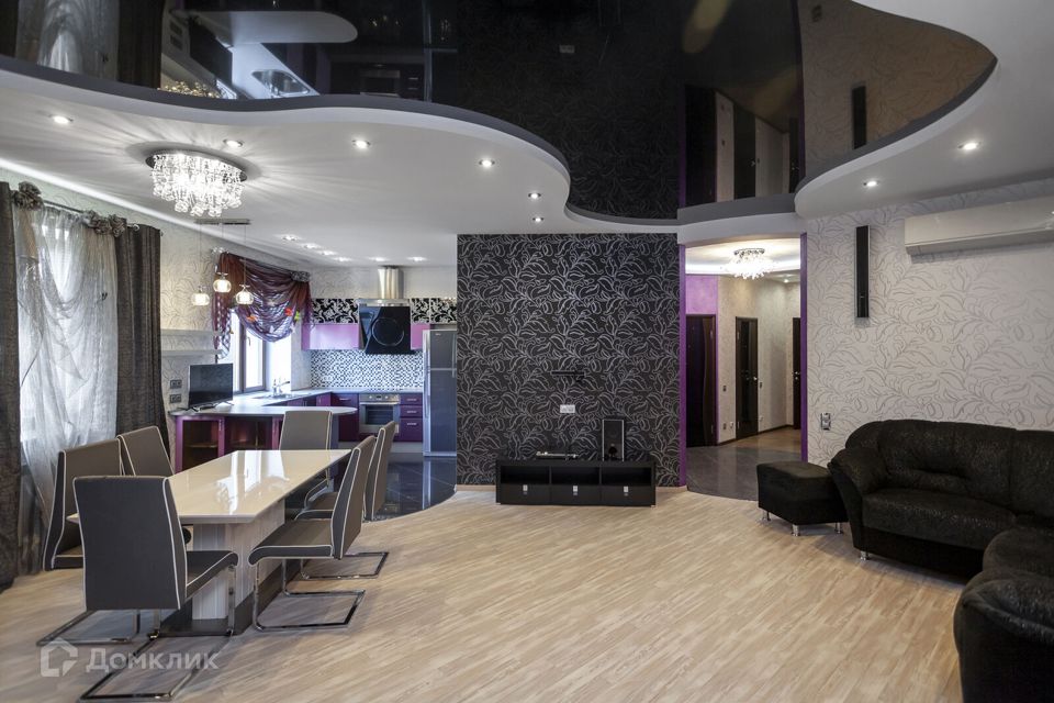 Сдаётся 2-комнатная квартира, 110 м²