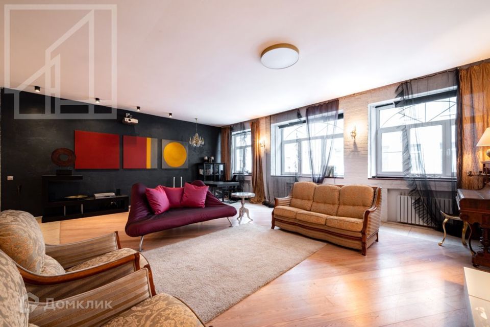 Сдаётся 2-комнатная квартира, 120 м²