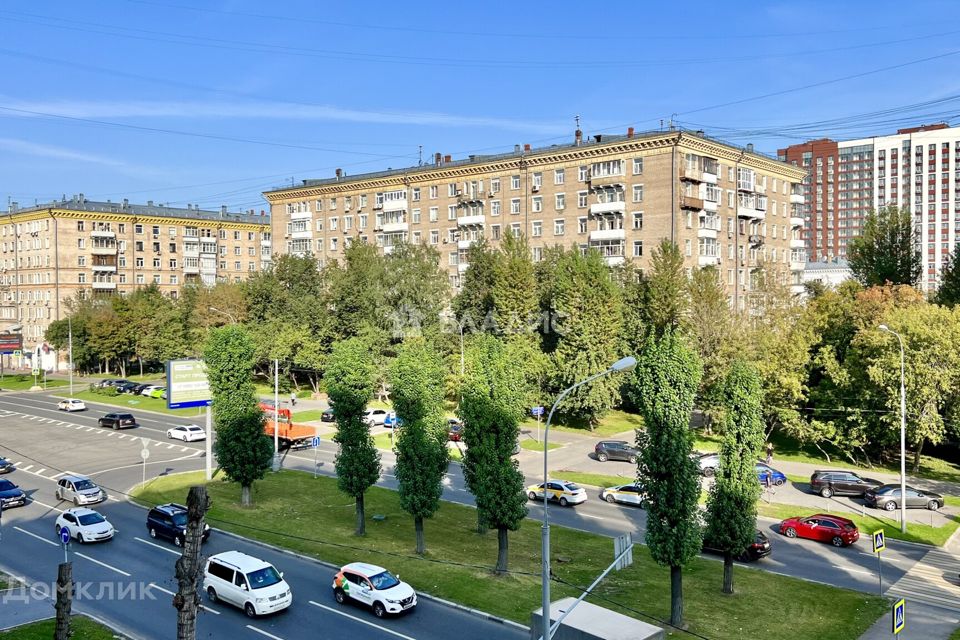 Продаётся 3-комнатная квартира, 101 м²