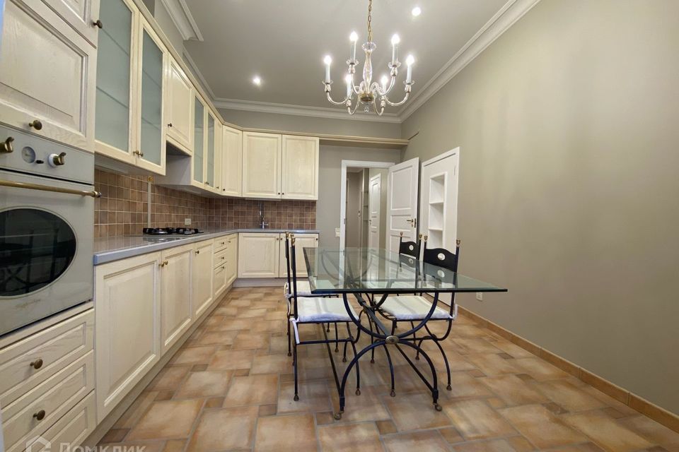 Сдаётся 5-комнатная квартира, 185 м²