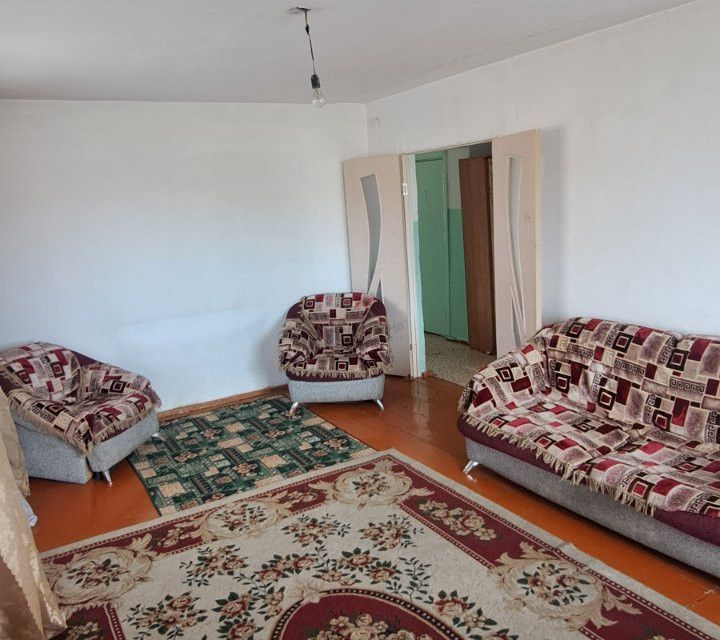 Продаётся 4-комнатная квартира, 72 м²