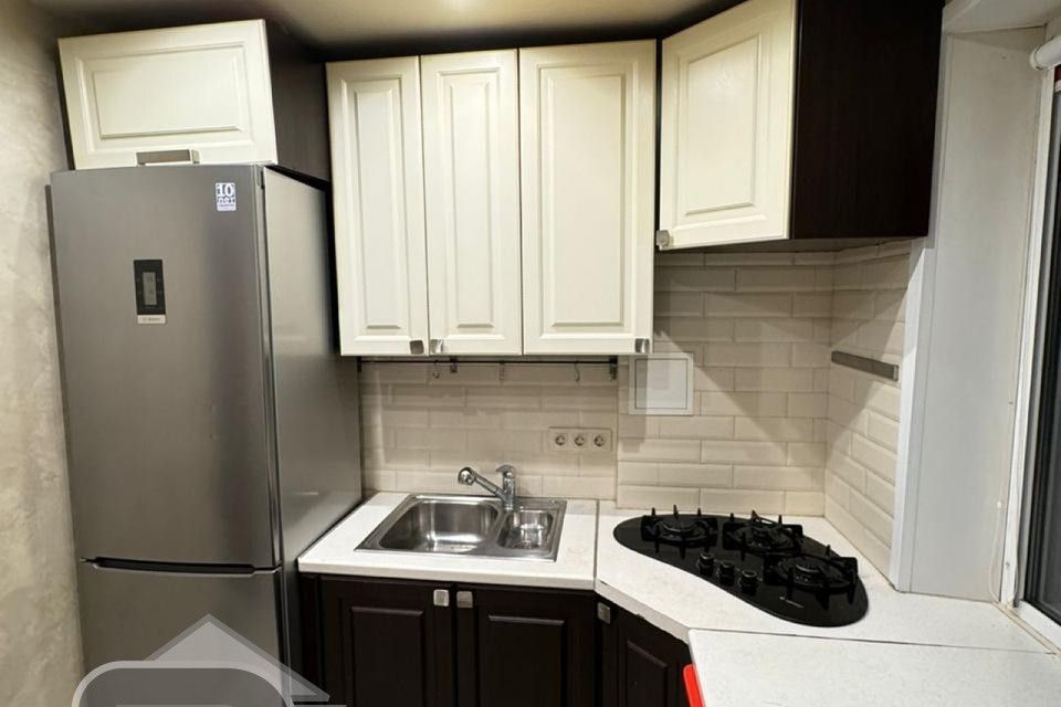 Продаётся 3-комнатная квартира, 58.4 м²