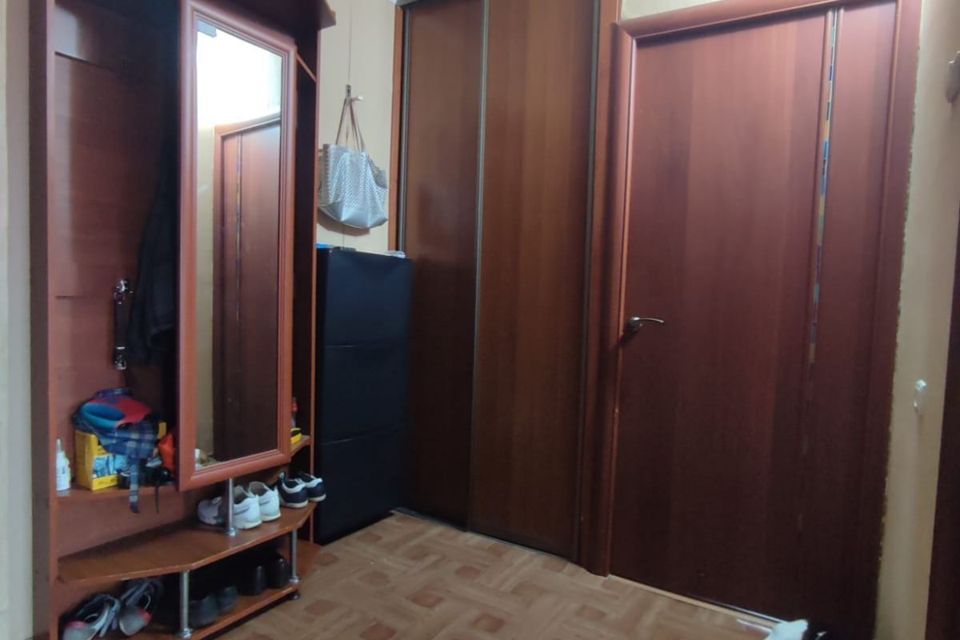 Продаётся 4-комнатная квартира, 57.9 м²