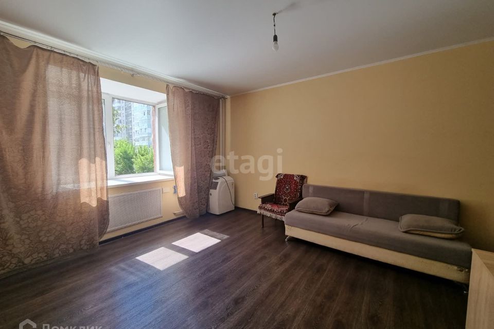 Продаётся 1-комнатная квартира, 42.5 м²