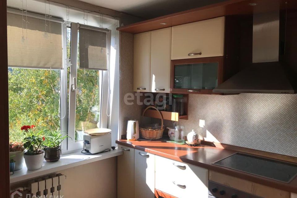 Продаётся 4-комнатная квартира, 93.6 м²