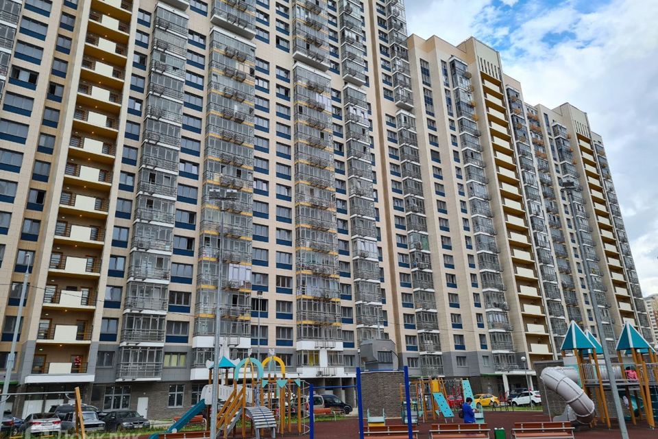 Продаётся 2-комнатная квартира, 61.9 м²