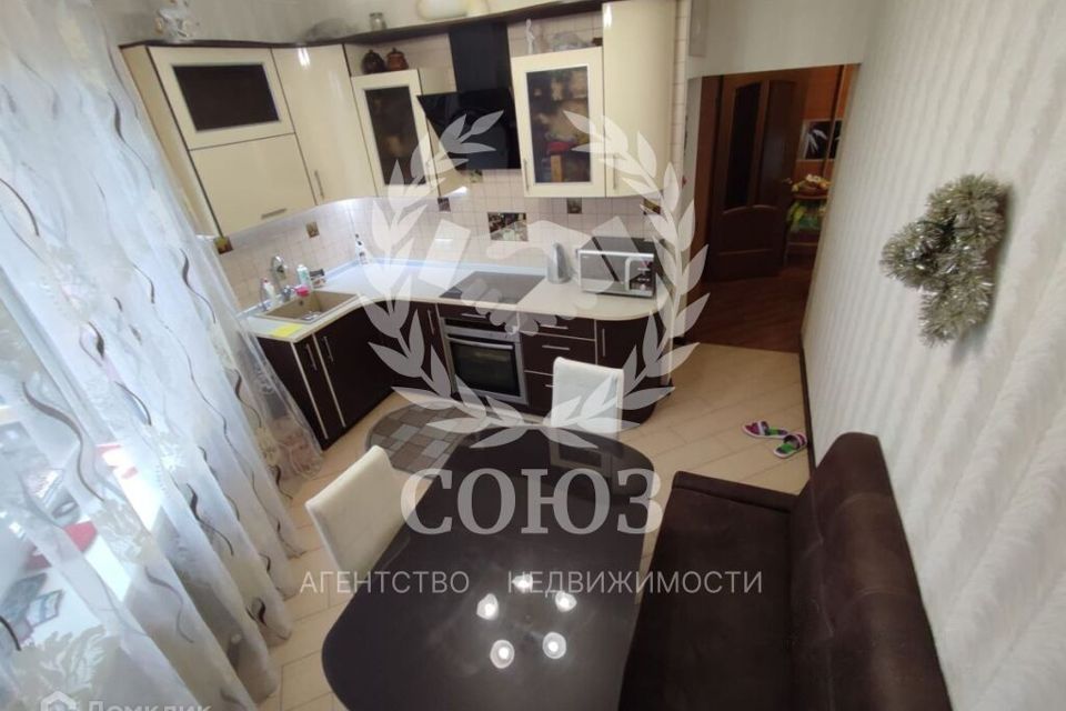 Продаётся 2-комнатная квартира, 59.7 м²