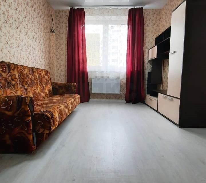 Продаётся 1-комнатная квартира, 38 м²