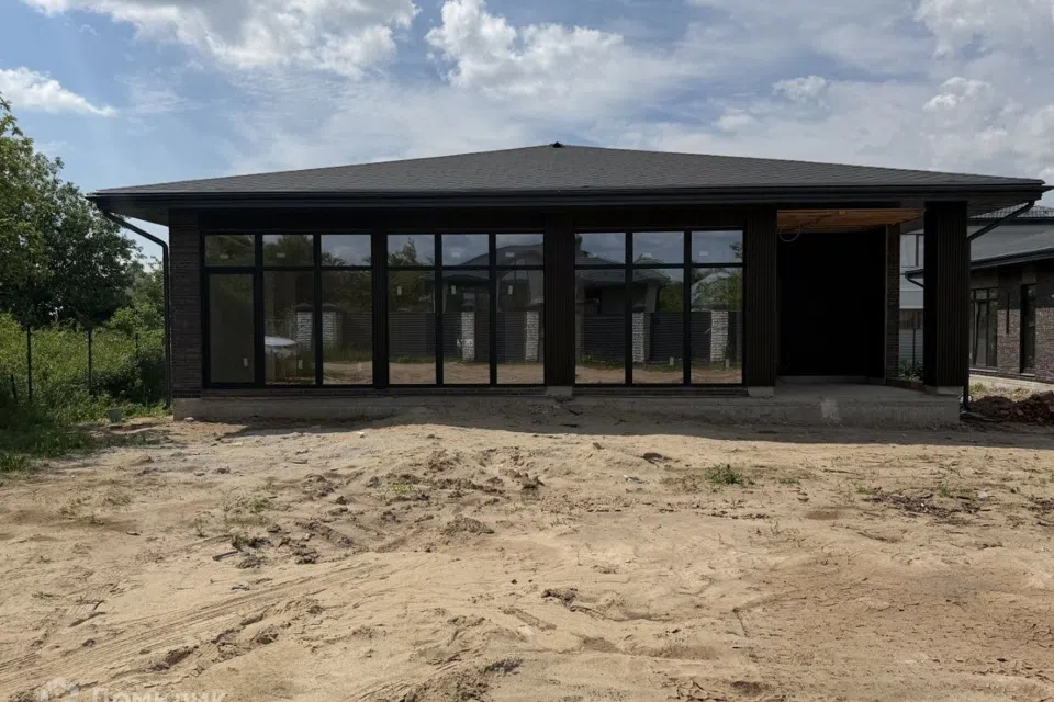 Продаётся 1-этажный дом, 165 м²