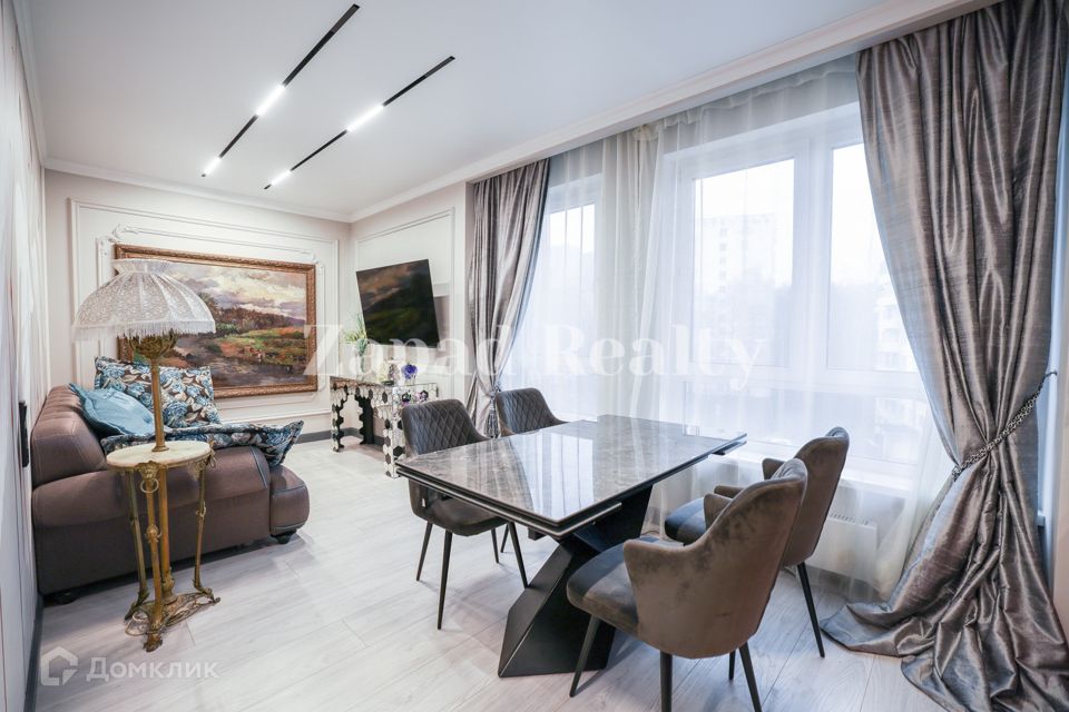 Продаётся 4-комнатная квартира, 81 м²