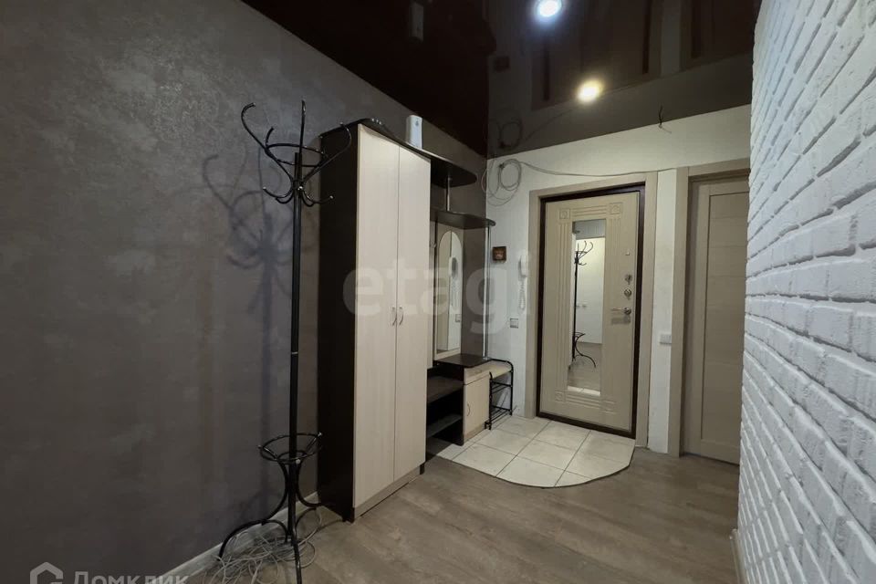 Продаётся 3-комнатная квартира, 61.8 м²