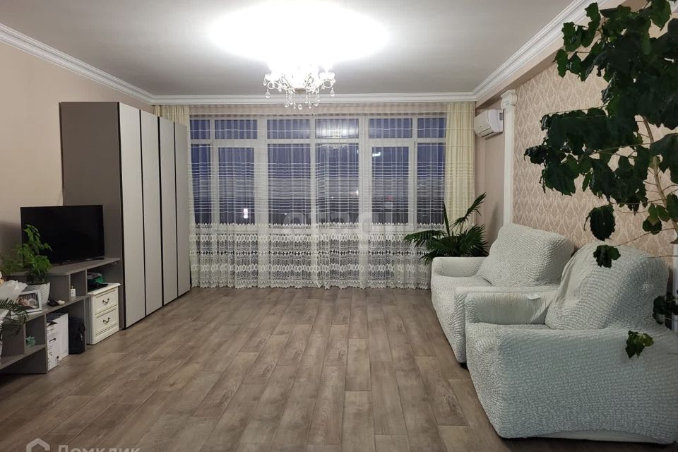 Продаётся 1-комнатная квартира, 78.6 м²