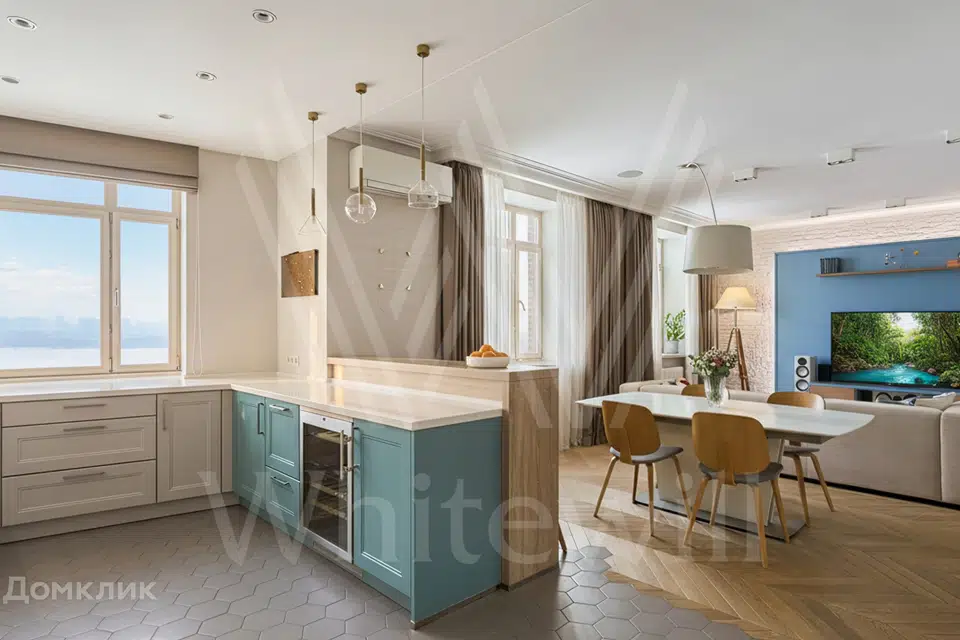 Продаётся 4-комнатная квартира, 127 м²