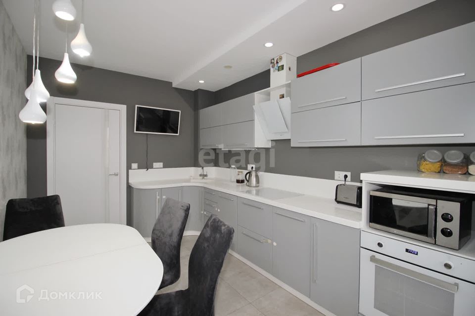 Продаётся 3-комнатная квартира, 94.4 м²
