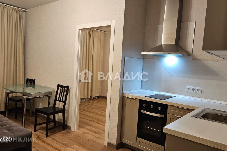 Продаётся 1-комнатная квартира, 35.6 м²