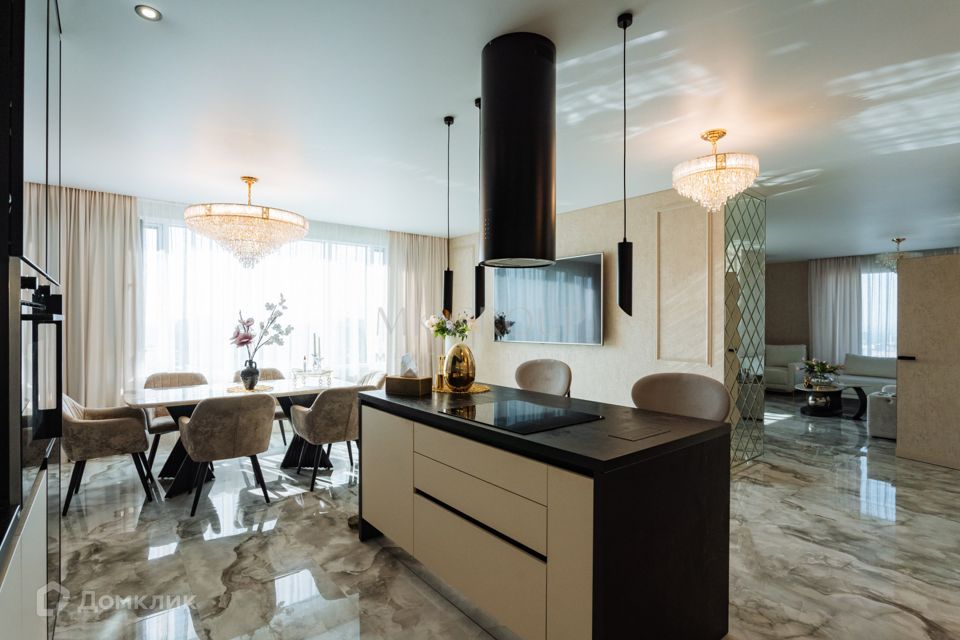 Продаётся 4-комнатная квартира, 99.5 м²