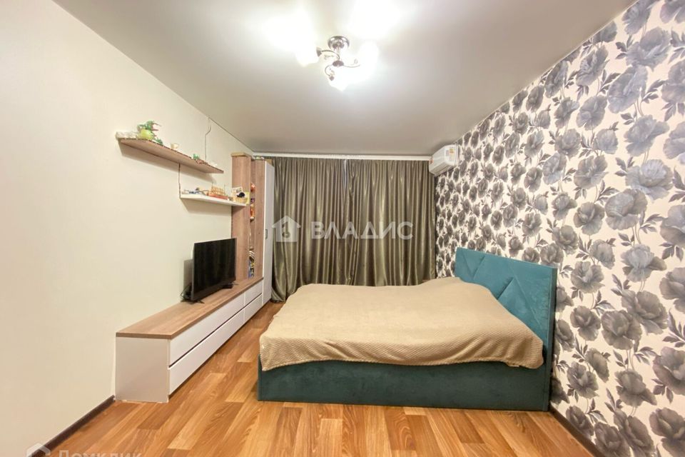 Продаётся 1-комнатная квартира, 42.2 м²