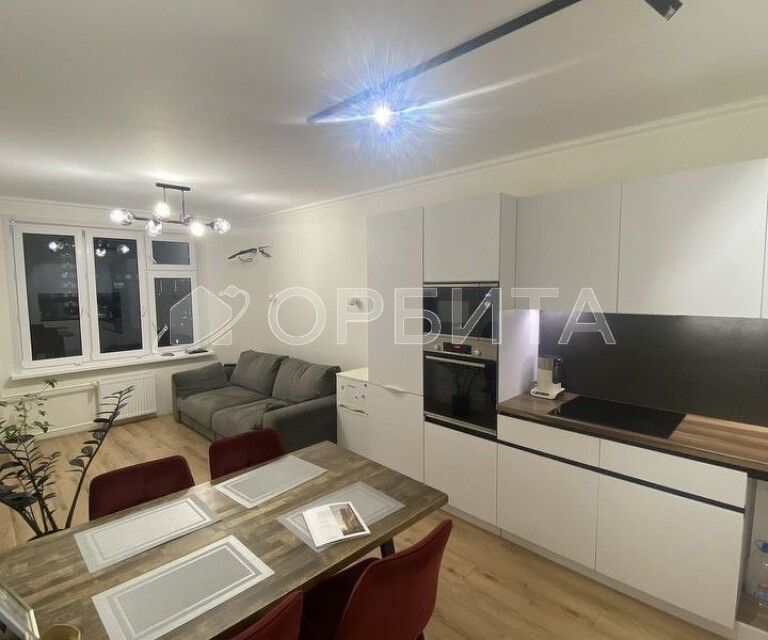 Продаётся 2-комнатная квартира, 55.8 м²