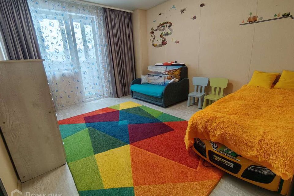 Продаётся 4-комнатная квартира, 139.4 м²
