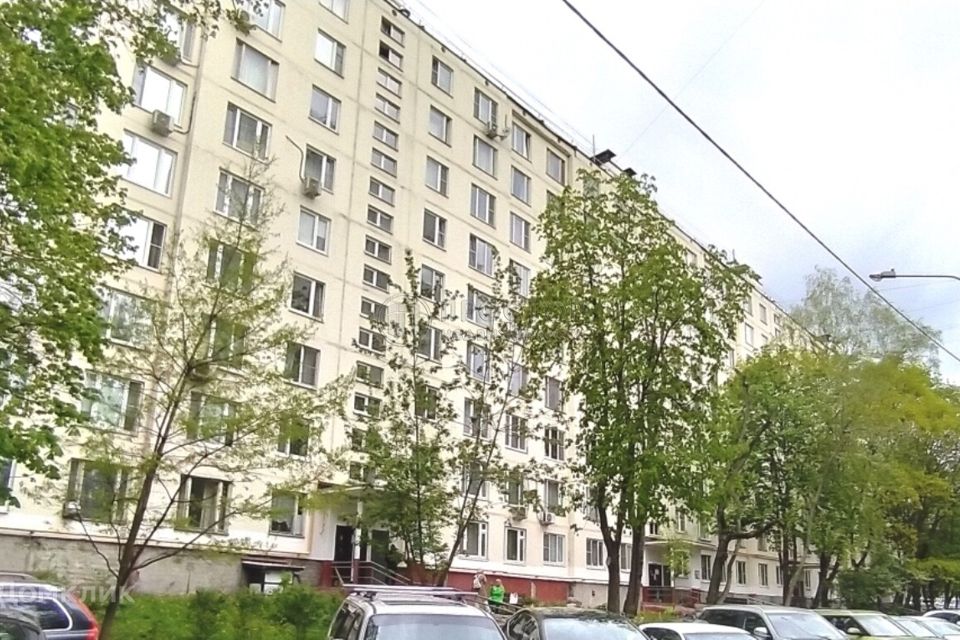 Продаётся комната в 3-комн. квартире, 63 м²