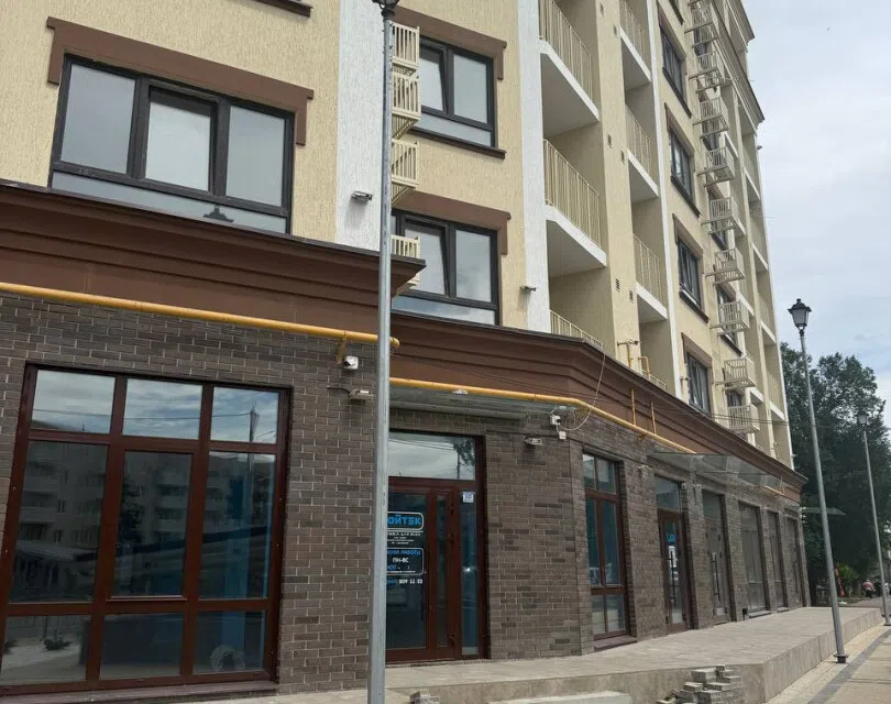 Сдаётся торговое помещение, 148 м²
