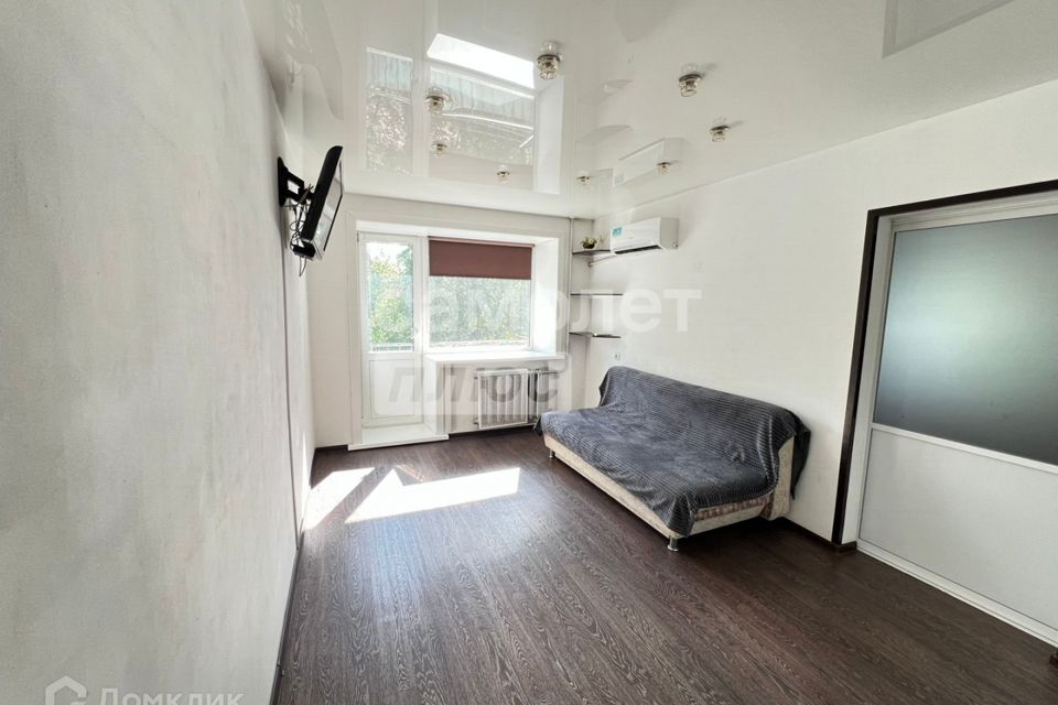 Продаётся 3-комнатная квартира, 50.7 м²