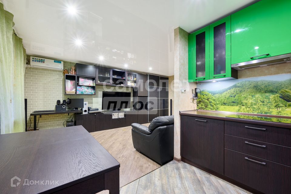 Продаётся 3-комнатная квартира, 63.8 м²