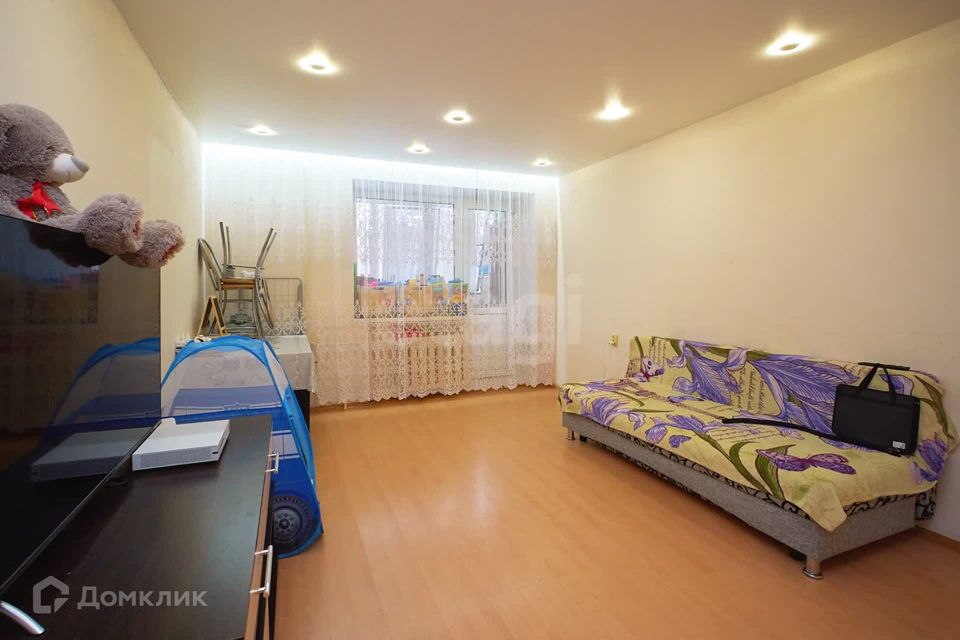 Продаётся 3-комнатная квартира, 61.9 м²