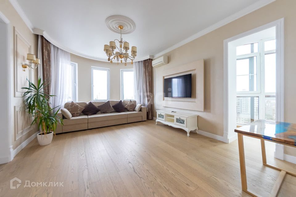 Сдаётся 2-комнатная квартира, 75 м²