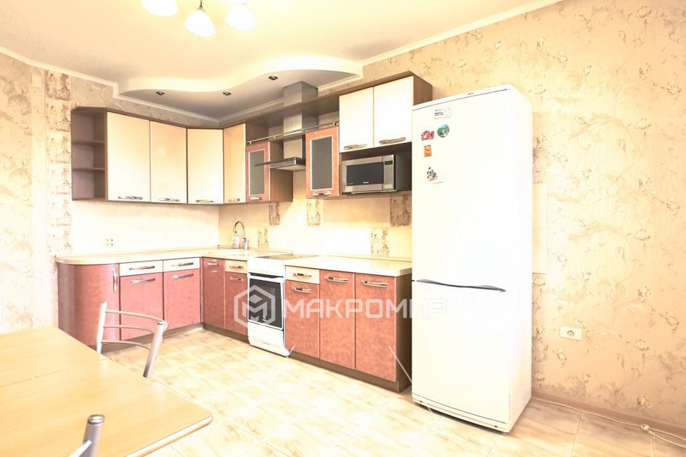 Продаётся 2-комнатная квартира, 82 м²