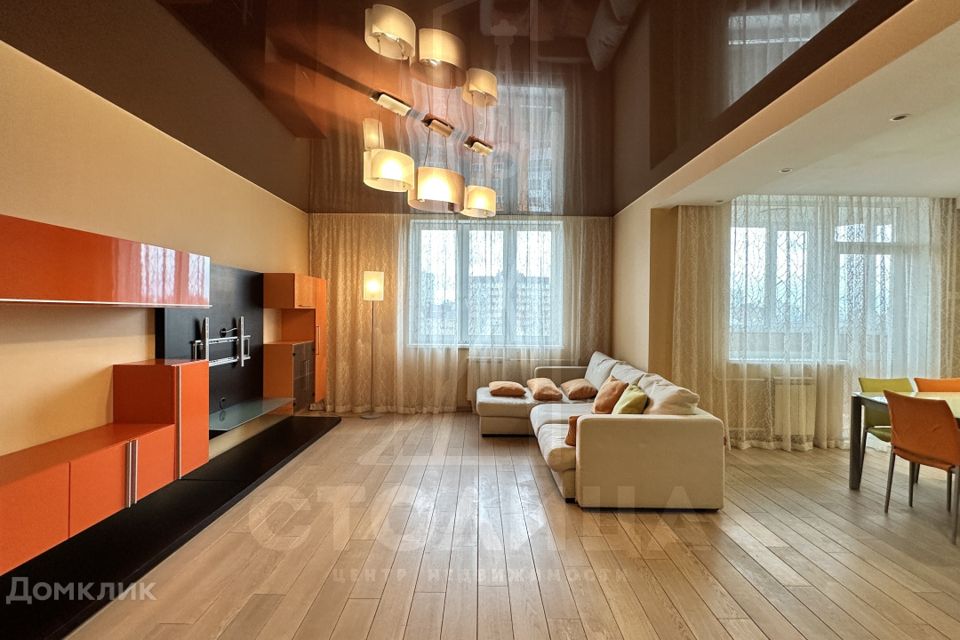 Продаётся 3-комнатная квартира, 120.2 м²