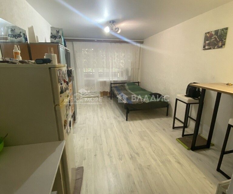Продаётся комната в 1-комн. квартире, 109.9 м²
