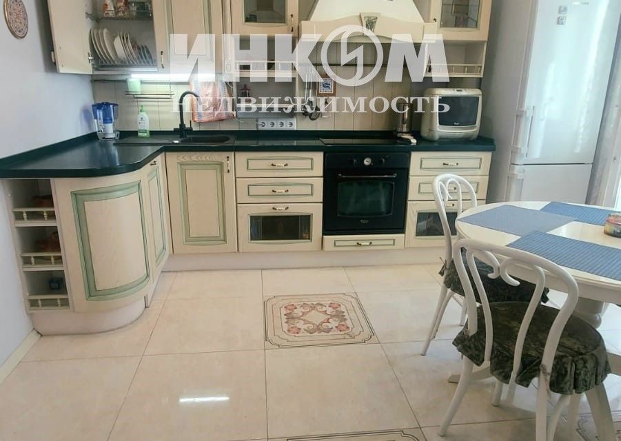 Сдаётся 2-комнатная квартира, 73 м²