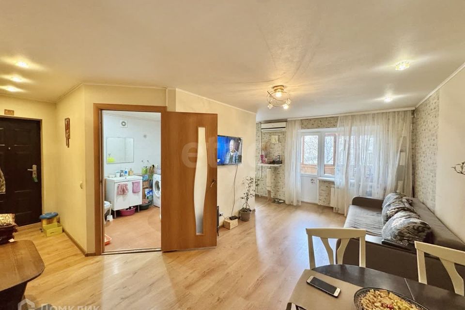 Продаётся 2-комнатная квартира, 43.2 м²