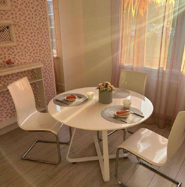 Продаётся 1-комнатная квартира, 42.7 м²