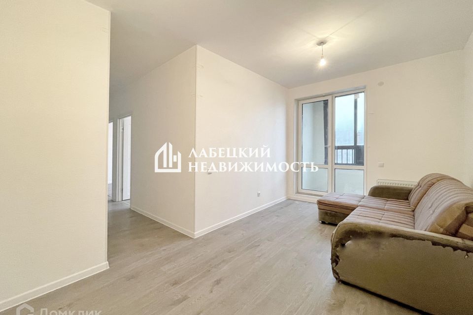 Сдаётся 2-комнатная квартира, 52.3 м²