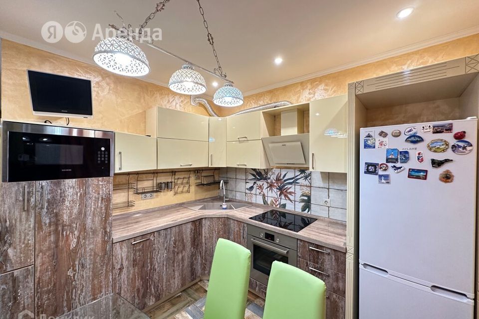 Сдаётся 2-комнатная квартира, 56 м²