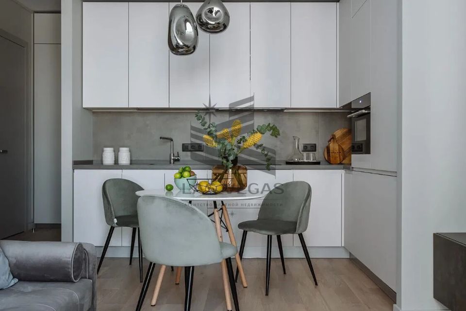 Сдаётся 2-комнатная квартира, 58 м²