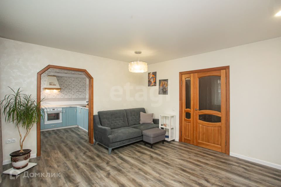 Продаётся 4-комнатная квартира, 77.2 м²