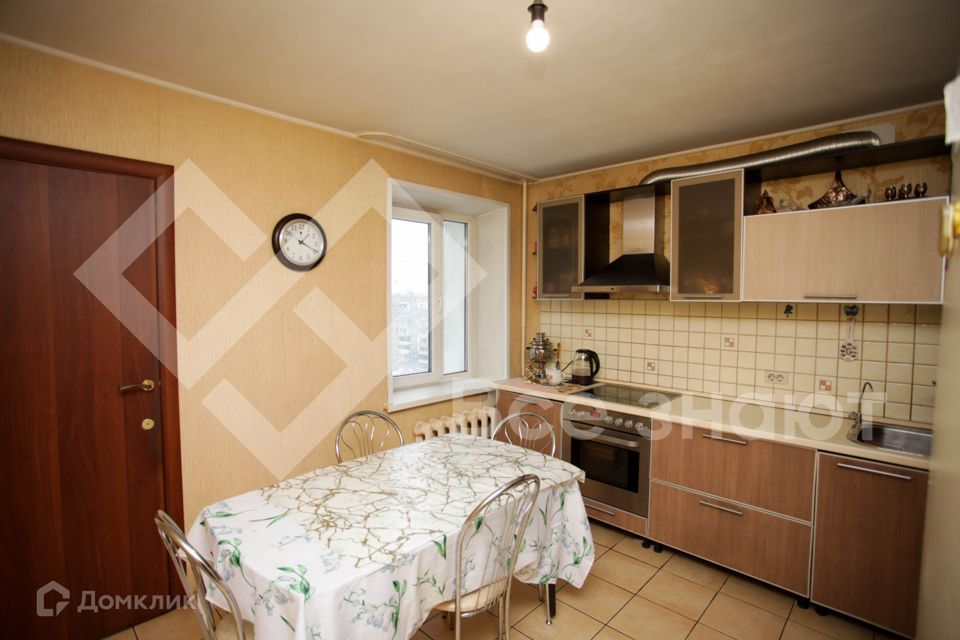 Продаётся 4-комнатная квартира, 122.5 м²